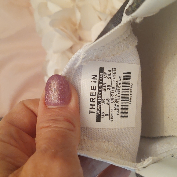 Twenty-One Pilots canvas shoes by Three In - EUC - Picture 9 of 11